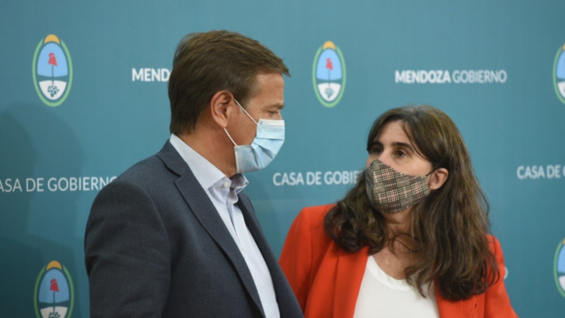 Suarez confirmó el pago de un bono de $28 mil para el personal de la salud
